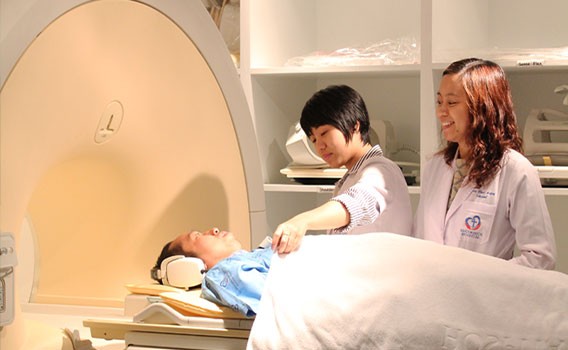 เครื่องตรวจคลื่นแม่เหล็กไฟฟ้า MRI (Magnetic Resonance)